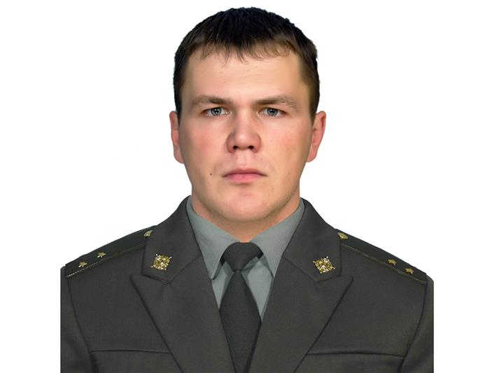 В Томской области военнослужащий Росгвардии спас ребенка, падающего из окна дома