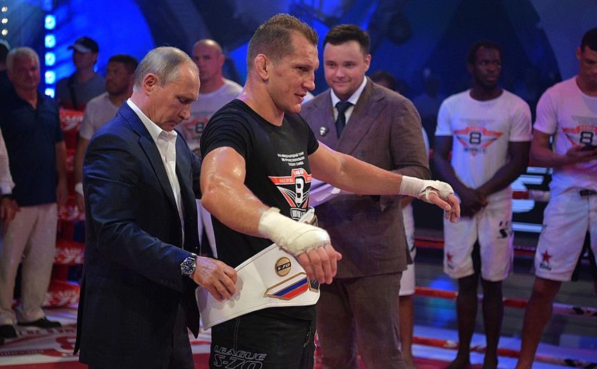Представители Росгвардии Роман Копылов и Вячеслав Василевский одержали победу на международном турнире «Плотформа S-70»