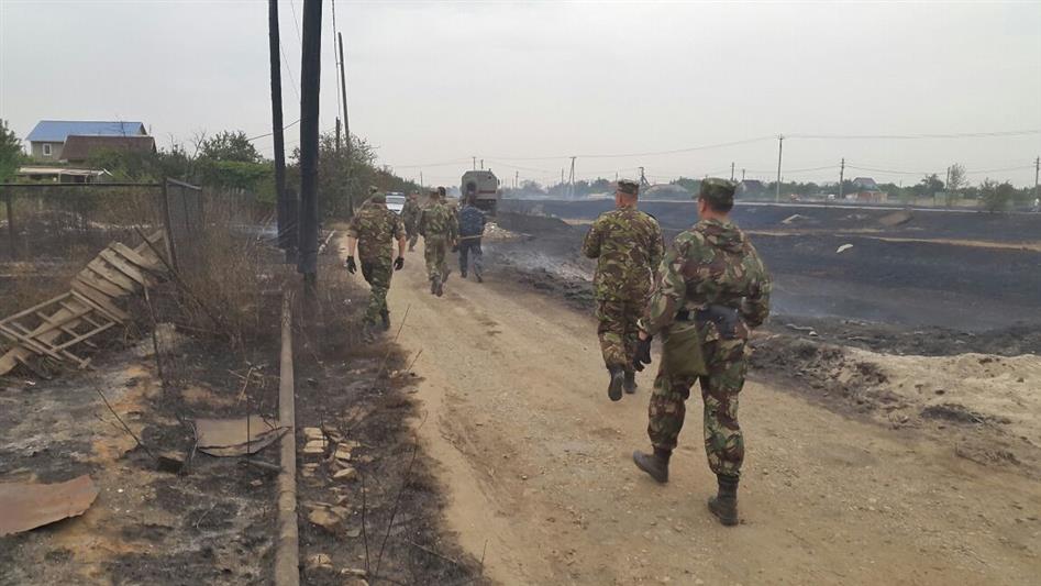Военнослужащие и сотрудники Росгвардии приняли участие в ликвидации пожаров, охвативших шесть районов Волгоградской области