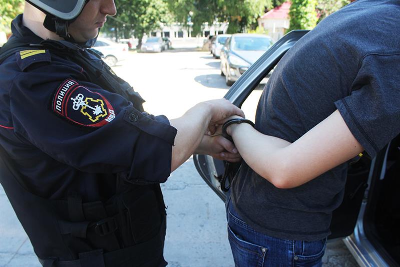 Сотрудники Росгвардии задержали воронежца, угрожавшего убийством своей 22-летней сожительнице 