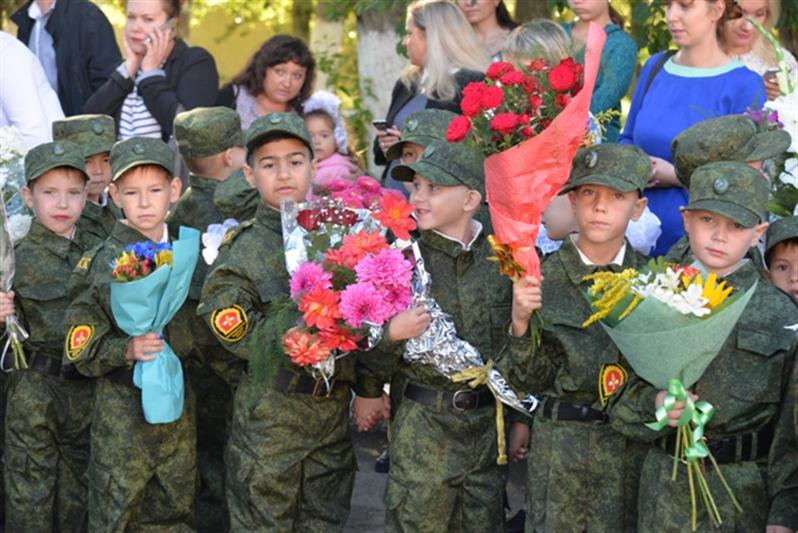 Командующий Уральским округом провел первый урок для учеников выпускного курса школы-интерната «Екатеринбургский кадетский корпус»