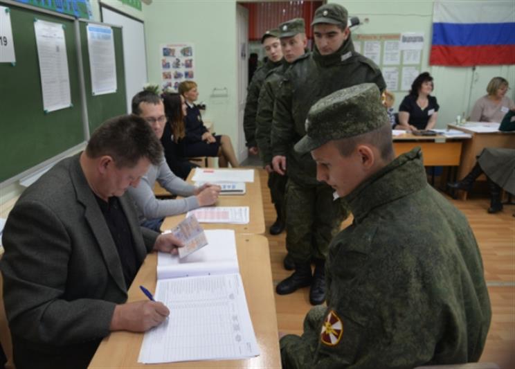 Военнослужащие и сотрудники Уральского округа войск национальной гвардии Российской Федерации – активные участники Единого дня голосования