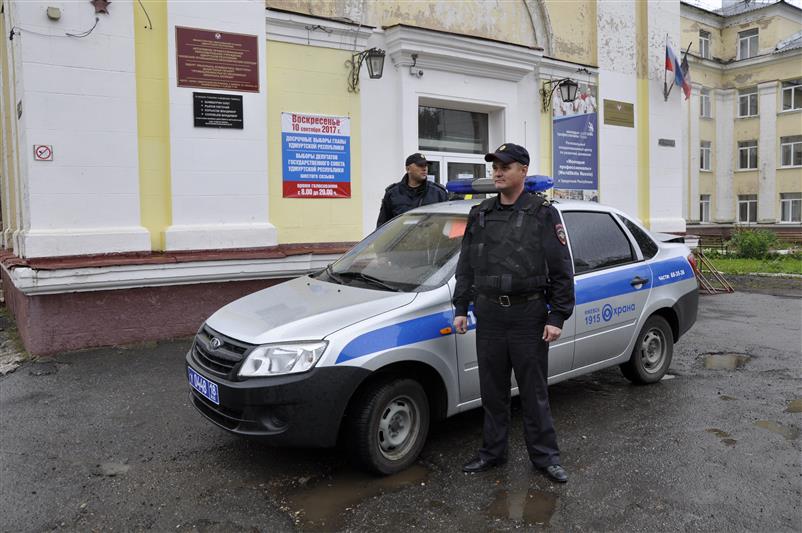 В Приволжском округе Росгвардия обеспечивает безопасность в ходе проведения Единого дня голосования, праздничных и спортивных мероприятий