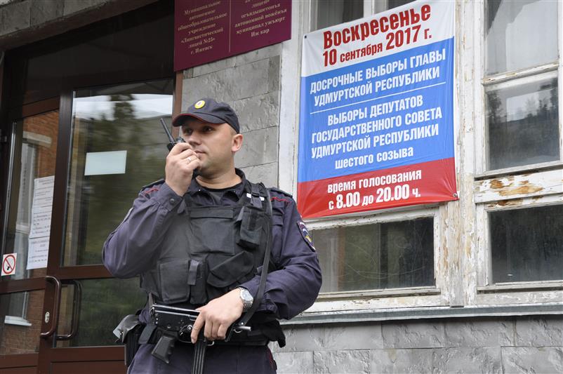 В Приволжском округе Росгвардия обеспечивает безопасность в ходе проведения Единого дня голосования, праздничных и спортивных мероприятий