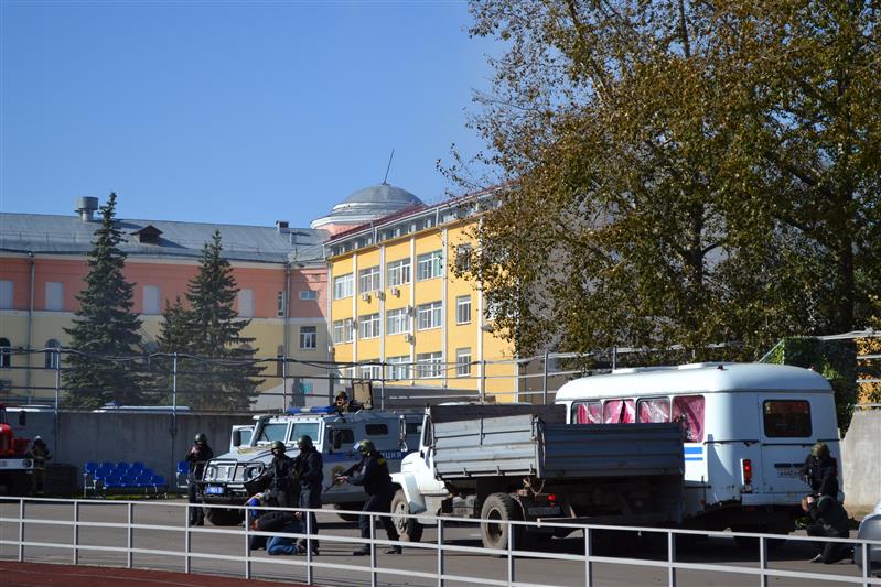 Сотрудники Отдела Росвгардии по Новгородской области приняли участие в спортивном празднике