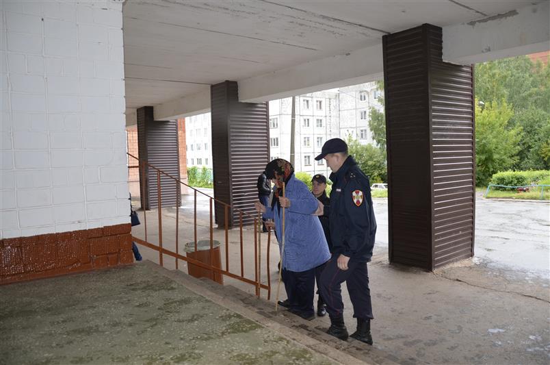 В Приволжском округе Росгвардия обеспечивает безопасность в ходе проведения Единого дня голосования, праздничных и спортивных мероприятий