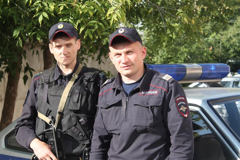В Екатеринбурге сотрудники Росгвардии задержали налетчиков на торговый центр (видео)