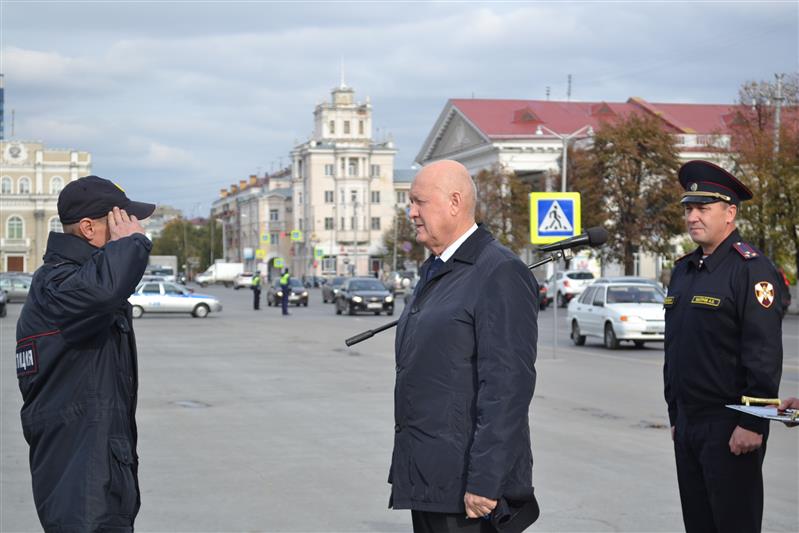 В Кургане прошел общегарнизонный развод подразделений правоохранительных органов, заступающих на службу по обеспечению правопорядка на территории города