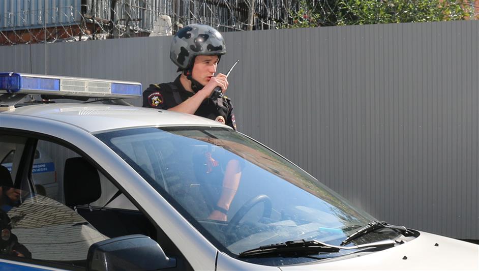 В Санкт-Петербурге сотрудники Росгвардии нашли потерявшегося ребенка