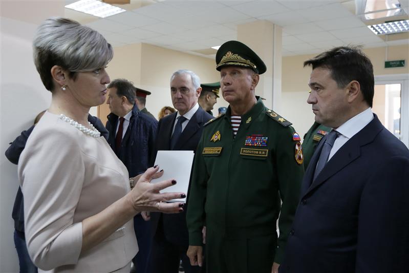 ДИРЕКТОР РОСГВАРДИИ ГЕНЕРАЛ АРМИИ ВИКТОР ЗОЛОТОВ ОТКРЫЛ ЖИЛОЙ КОМПЛЕКС ДЛЯ СЕМЕЙ ВОЕННОСЛУЖАЩИХ И СОТРУДНИКОВ