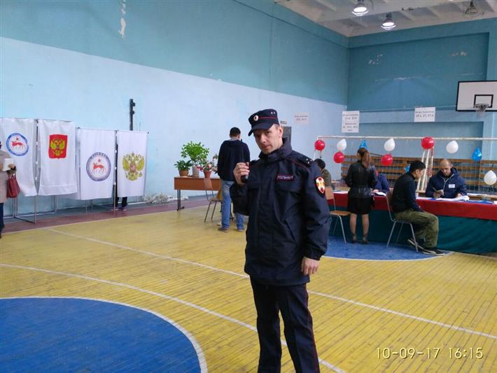Сотрудники Росгвардии Восточного округа обеспечили общественный порядок во время проведения Единого дня голосования