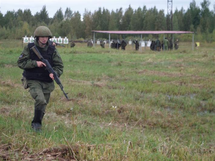 Военнослужащие батальона бригады оперативного назначения Северо-Западного округа Росгвардии провели полевой выход