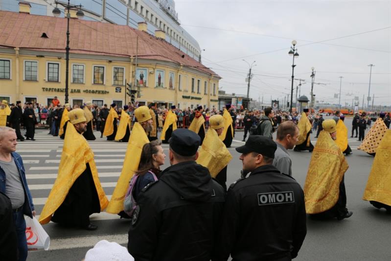В Санкт-Петербурге сотрудники Росгвардии охраняют православную святыню – икону «Панагия Сумела»