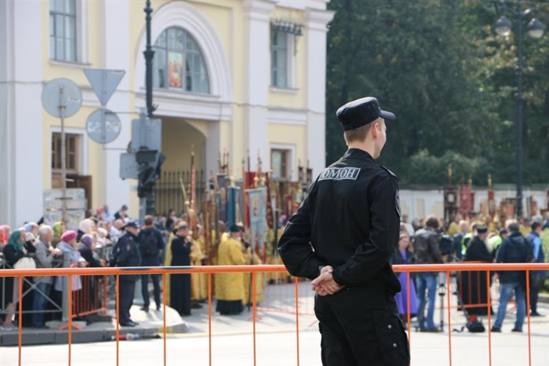 В Санкт-Петербурге сотрудники Росгвардии охраняют православную святыню – икону «Панагия Сумела»