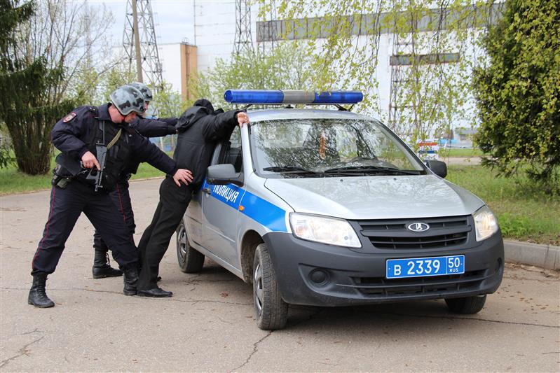 В Московской области сотрудники Росгвардии задержали мужчину, совершившего кражу из торгового центра