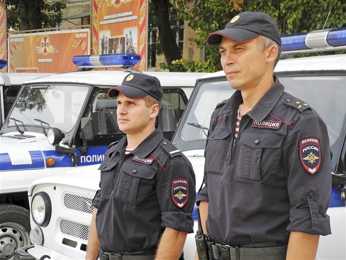 В Крыму военнослужащие Росгвардии задержали гражданку, нанесшую побои местному жителю