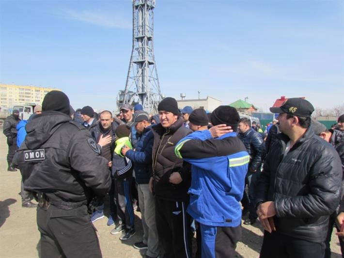 В Челябинской  области бойцы ОМОНа  Росгвардии оказали силовую поддержку сотрудникам полиции в задержании нарушителей миграционного законодательства 