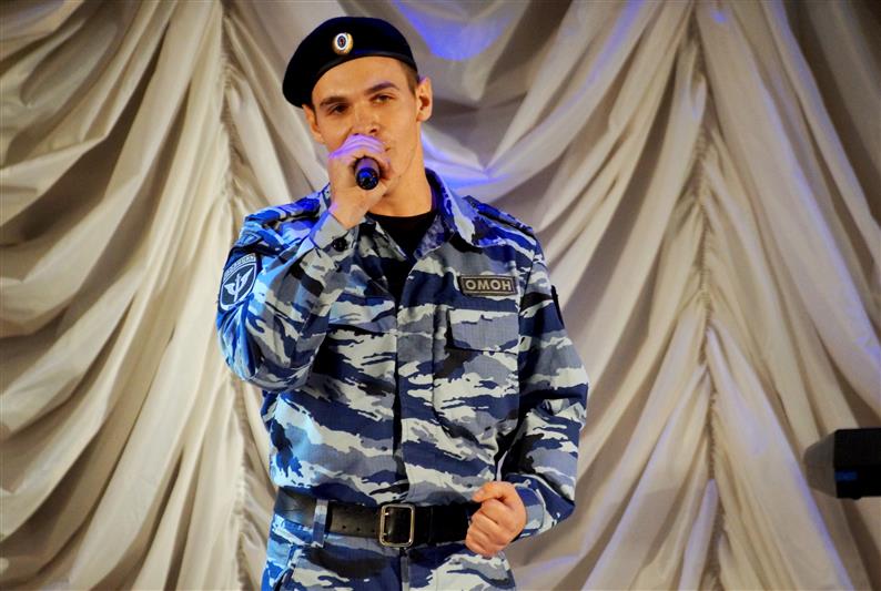 Сотрудники Управления Росгвардии по Ростовской области принимают участие в музыкальной акции, инициированной Общественным советом при региональном ГУ МВД России