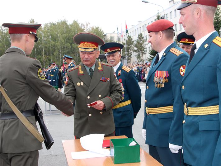 Более 300 первокурсников Новосибирского военного института имени генерала армии И.К. Яковлева приняли присягу 