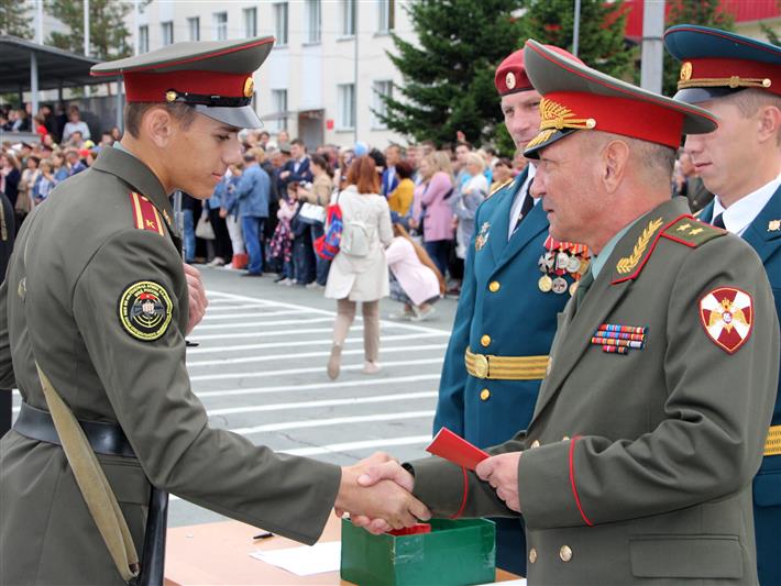 Более 300 первокурсников Новосибирского военного института имени генерала армии И.К. Яковлева приняли присягу 