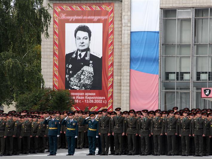 Более 300 первокурсников Новосибирского военного института имени генерала армии И.К. Яковлева приняли присягу