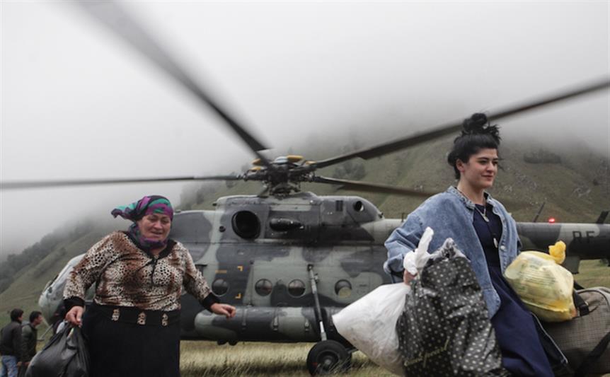 В Кабардино-Балкарии сотрудники Росгвардии оказывают помощь гражданам, пострадавшим из-за схода селевого потока