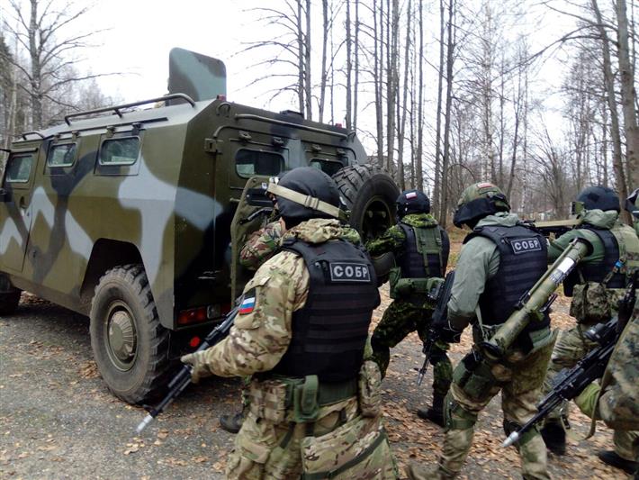 СОБР Управления Росгвардии по Удмуртской Республике завершил полевой выход
