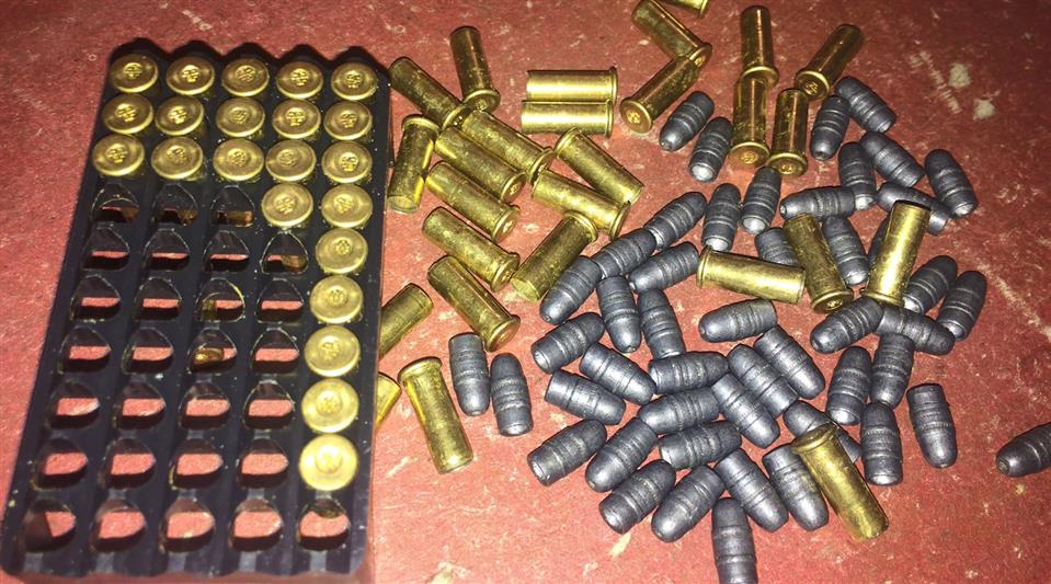 При силовой поддержке белгородского ОМОНа ликвидирован незаконный цех по изготовлению огнестрельного оружия и боеприпасов 