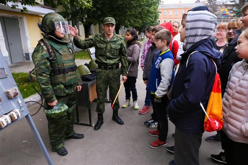 В воинской части Северо-Западного округа Росгвардии прошел слет допризывной молодежи Санкт-Петербурга