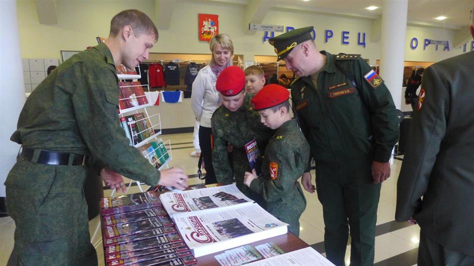 Творческий коллектив журнала «На боевом посту» войск национальной гвардии РФ принял участие в проведении первого Городского фестиваля безопасности в подмосковных Люберцах