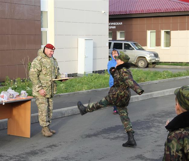 Сотрудники Отдела Росгвардии по Республике Карелия провели военно-патриотическую акцию в память о погибшей служебной собаке