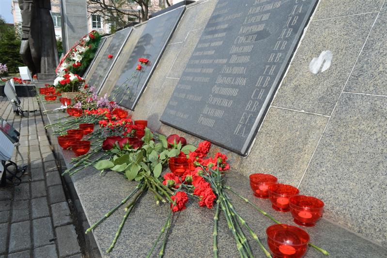 Военнослужащие и сотрудники Восточного округа  Росгвардии провели День памяти воинов правопорядка, погибших при выполнении задач