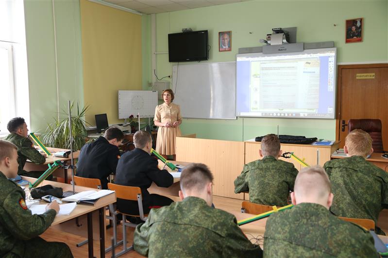 В Московском президентском кадетском училище имени М.А. Шолохова состоялся брифинг, посвященный актуальным вопросам развития довузовского образования в Росгвардии