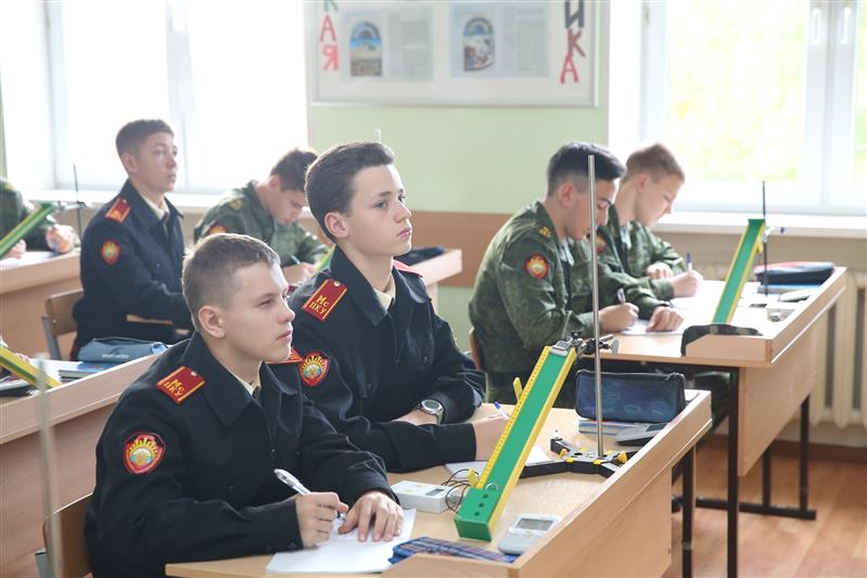 В Московском президентском кадетском училище имени М.А. Шолохова состоялся брифинг, посвященный актуальным вопросам развития довузовского образования в Росгвардии