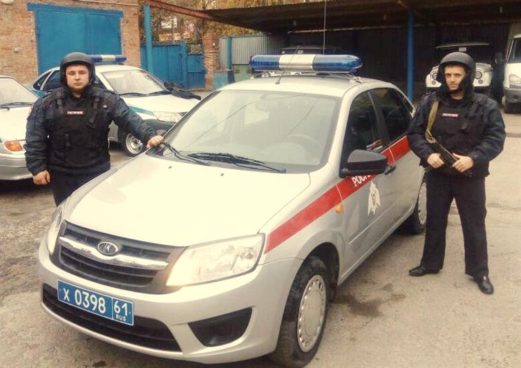 Патрульный экипаж вневедомственной охраны Управления Росгвардии по Ростовской области задержал подозреваемого в совершении кражи