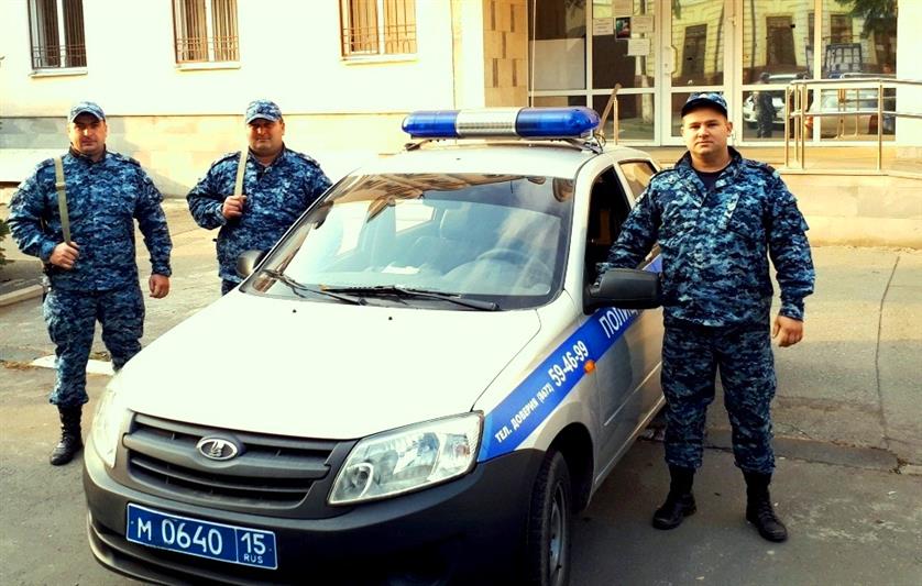 Во Владикавказе сотрудники Росгвардии задержали злоумышленника, который в общественном транспорте напал на женщину