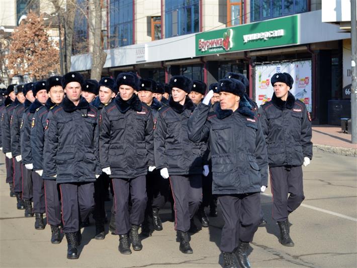 В Иркутске состоялся гарнизонный развод подразделений вневедомственной охраны Росгвардии, посвященный 65-й годовщине образования службы