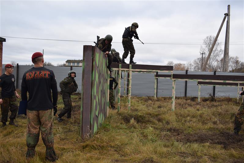 В Приволжском округе Росгвардии прошли квалификационные испытания на право ношения крапового берета