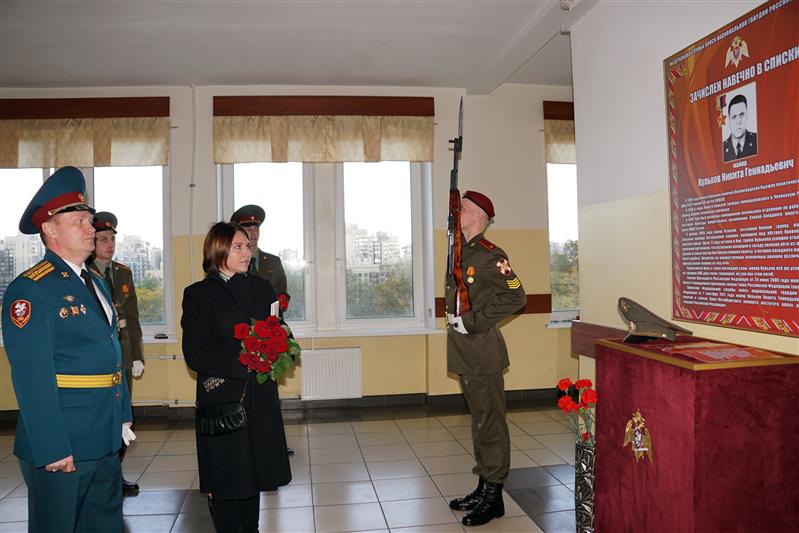 Военнослужащие Санкт-Петербургского военного института Росгвардии отметили 73-летие учебного заведения 
