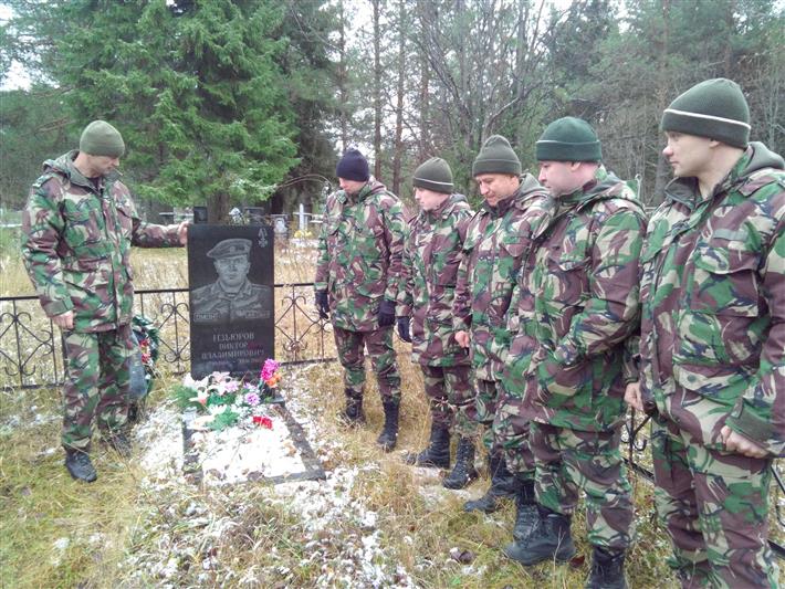 Бойцы сыктывкарского ОМОНа почтили память погибшего сотрудника отряда