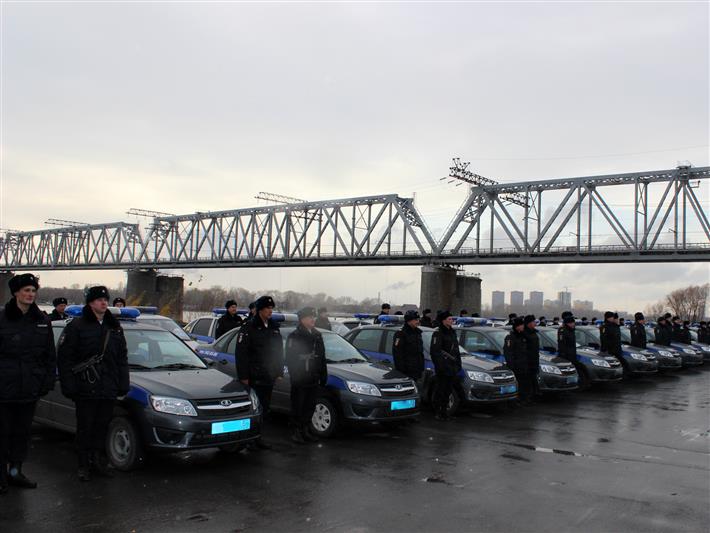 В Новосибирске прошел инструктаж нарядов вневедомственной охраны Росгвардии, посвященный 65-летию со дня образования службы