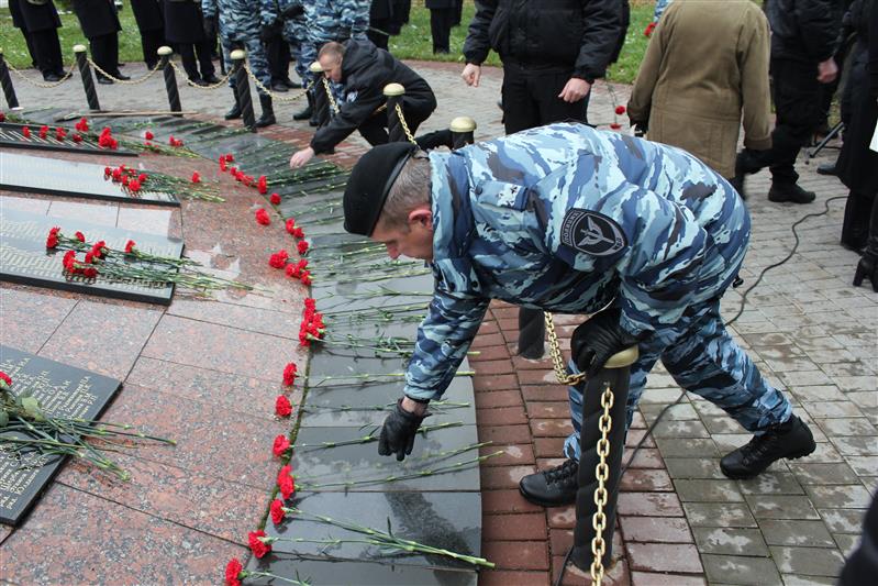 В подмосковных Химках состоялся митинг памяти бойцов спецподразделений, погибших при исполнении служебного долга
