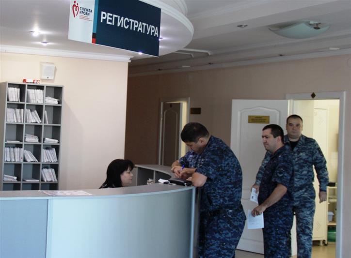 Сотрудники Управления Росгвардии по Республике Северная Осетия-Алания приняли участие в акции добровольной сдачи крови
