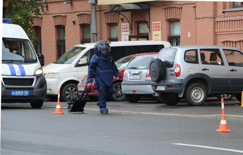Сотрудники питерских СОБРа и ОМОНа приняли участие в межведомственных учениях