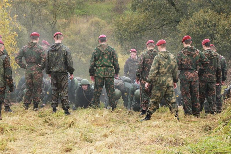 В Смоленской области состоялись квалификационные испытания на право ношения крапового берета