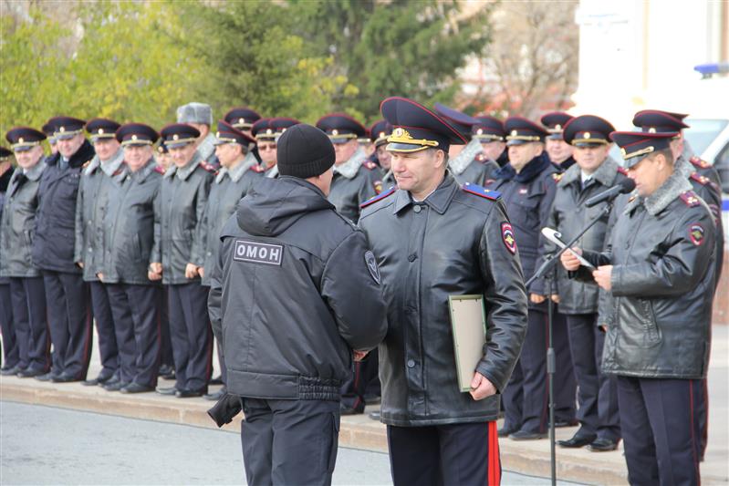 В Тюмени состоялся общегородской развод нарядов Росгвардии и полиции