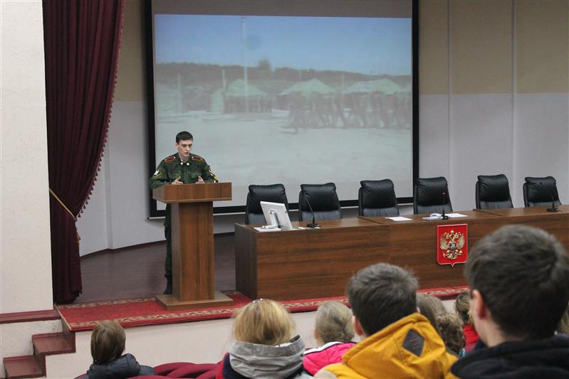Военнослужащие Приволжского округа Росгвардии провели однодневный военно-полевой сбор для школьников 