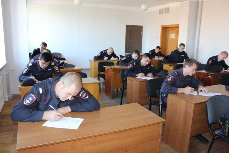 В Майкопе состоялся конкурс профессионального мастерства среди сотрудников групп задержания вневедомственной охраны Росгвардии