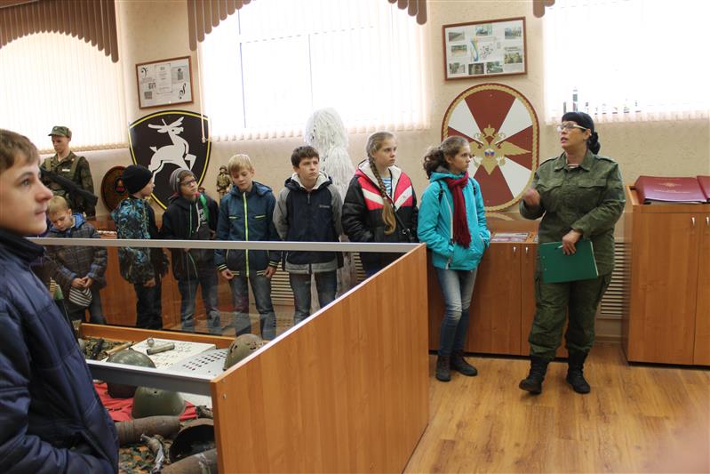 Военнослужащие Приволжского округа Росгвардии провели однодневный военно-полевой сбор для школьников 