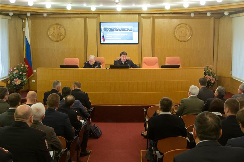 ВОПРОСЫ СОВЕРШЕНСТВОВАНИЯ МЕХАНИЗМА УЧЕТА ОРУЖИЯ И КОНТРОЛЯ ЗА ЕГО ОБОРОТОМ НА ТЕРРИТОРИИ РОССИЙСКОЙ ФЕДЕРАЦИИ 